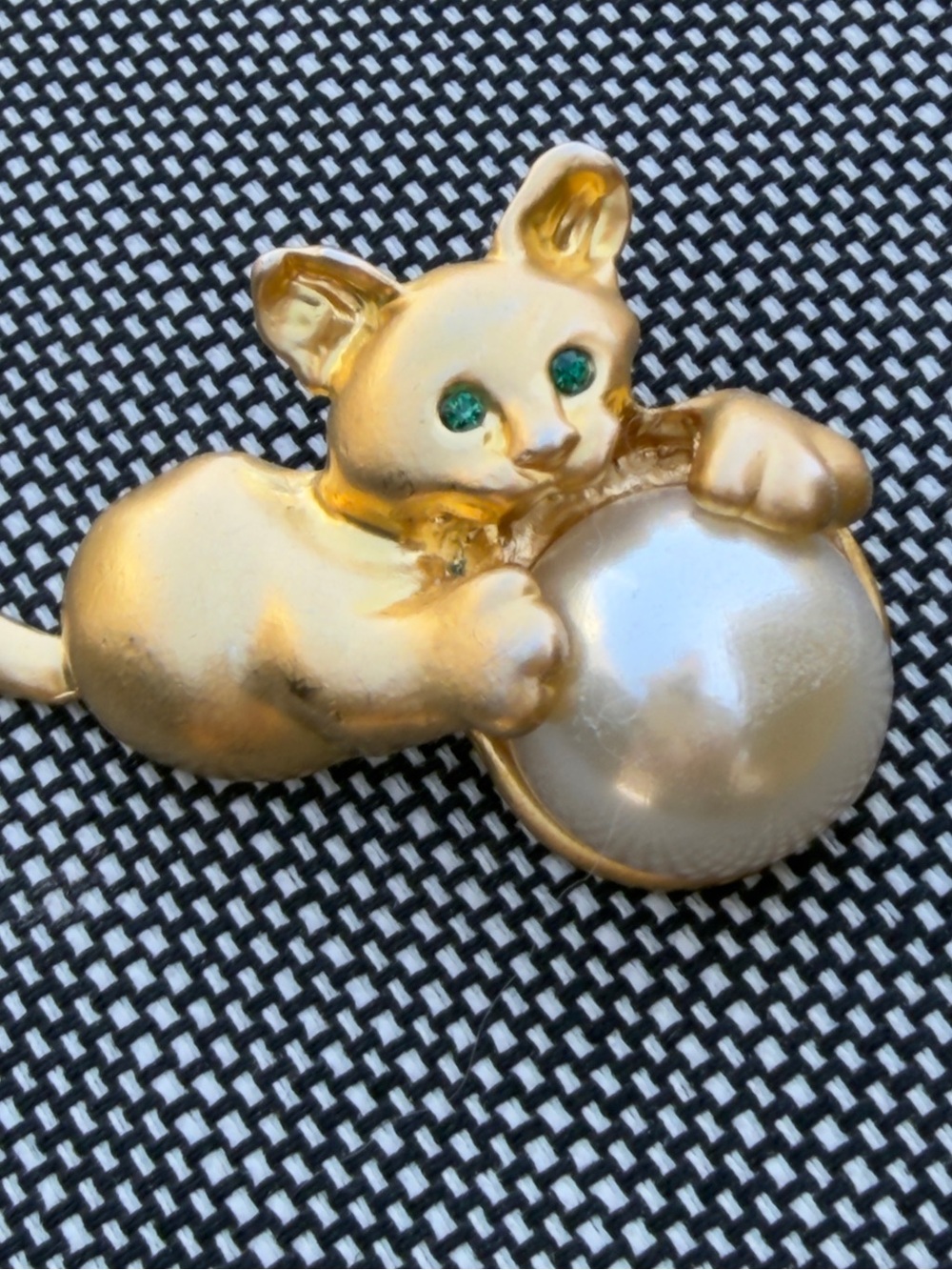 Gold Cat Brooch with Faux Pearl and Green Eyes